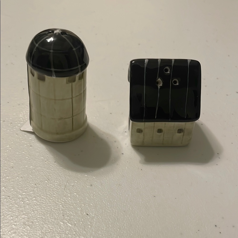 Mini Salt & Pepper Shakers Set Lighthouse - Picture 7 of 10